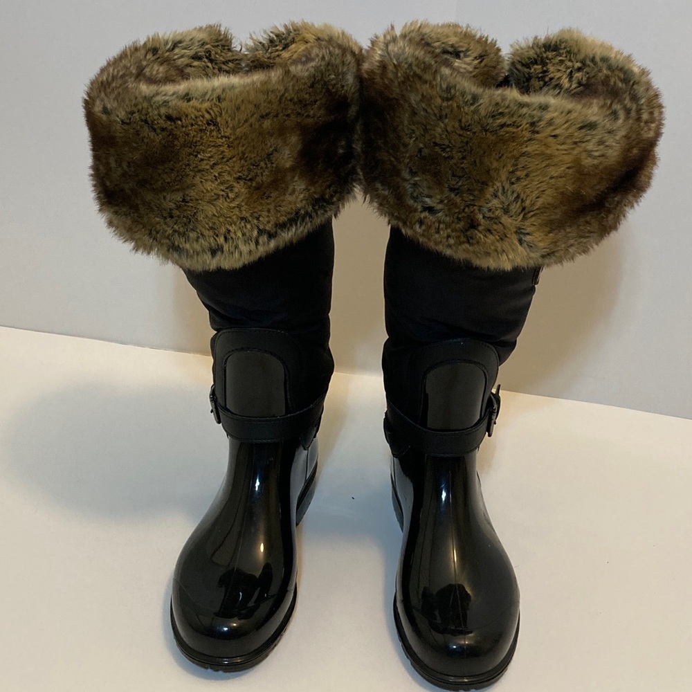 Santana Canada Black Boots with Faux Fur Trim